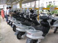 Xe máy điện: Sạch, tiết kiệm