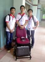 Xe lăn đa năng điều khiển bằng đầu